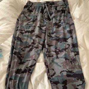 Boutique Camo silk joggers